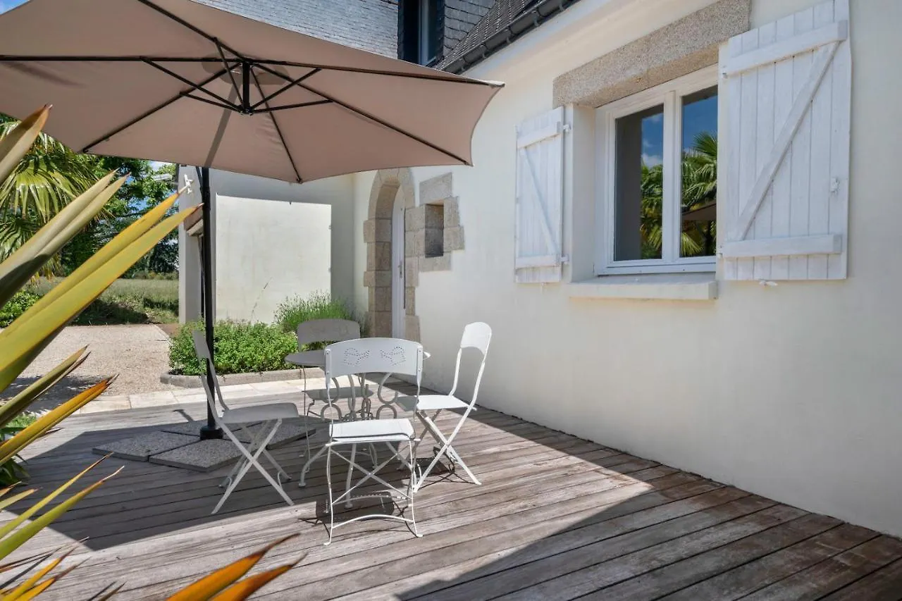 Holiday home Vacances Detente Dans Cette Maison Avec Piscine A Crac'H Crach France