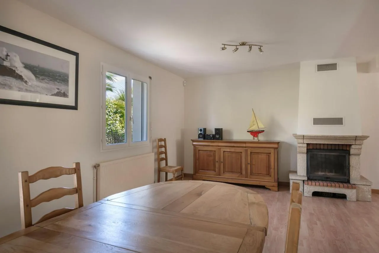Vacances Detente Dans Cette Maison Avec Piscine A Crac'H Crach Holiday home